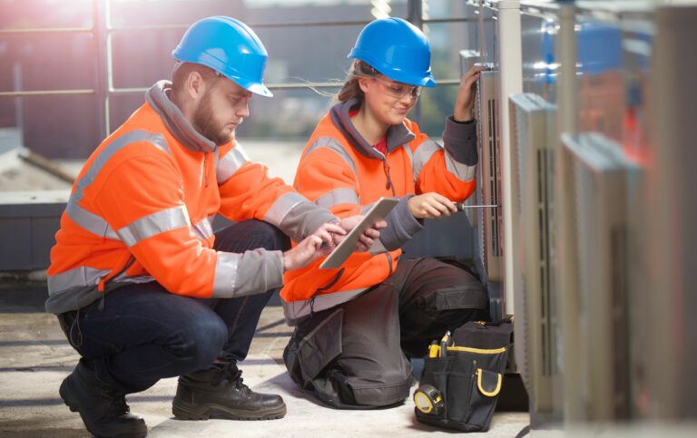 For field services businesses, geofencing is an enormously useful digital tool that can help to monitor and manage your workforce, drive better efficiency, create a productive environment and deliver better results for your customers.